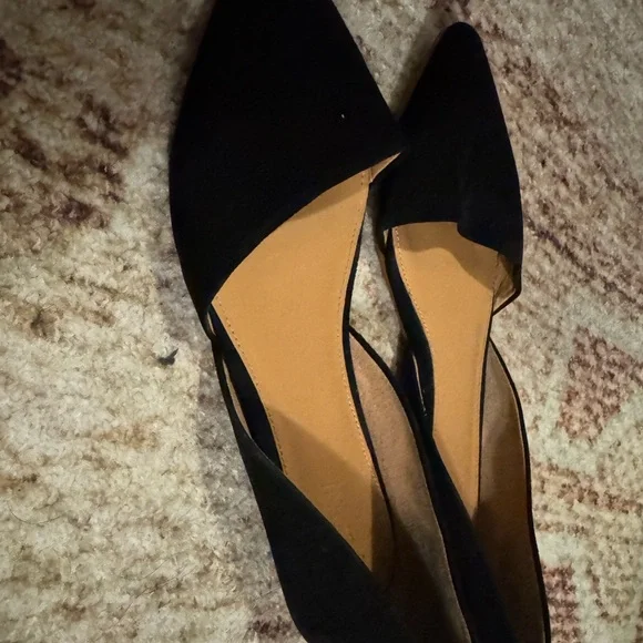 Elegant Black Women's Flats - Picture 4 of 4